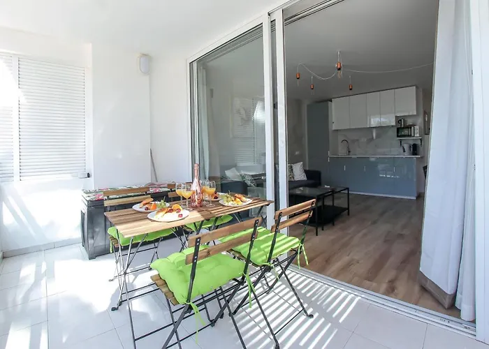 Royal Americas Near The Playa Feñabe